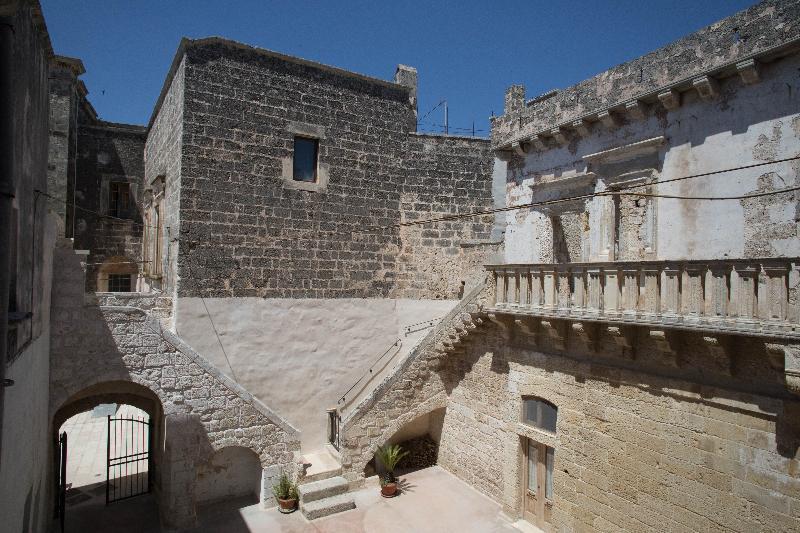 Historia- Dimore Corte Chiesa Корильяно-д'Отранто Экстерьер фото